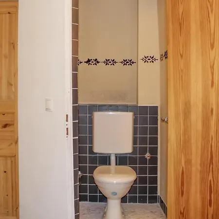 Awesome Apartment In Winningen With Wifi And 1 Bedrooms Апартаменты *