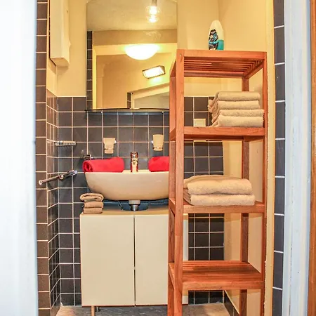 Awesome Apartment In Winningen With Wifi And 1 Bedrooms Апартаменты *